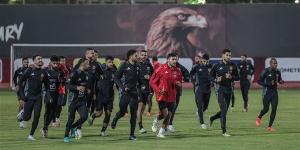 ناقد رياضي: الأهلي يظل المرشح الاول للفوز بالدوري رغم تذبذب النتائج الأخيرة