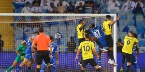 شوط أول سلبي بين الاتحاد والهلال بربع نهائي كأس خادم الحرمين