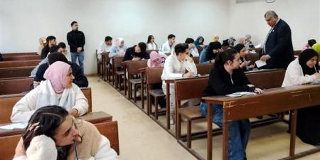 انتظام سير امتحانات الفصل الدراسي الأول في جامعة حلوان