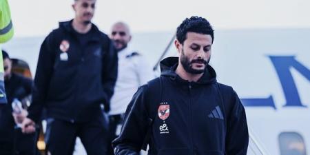 الأهلي بالزي الكحلي أمام شباب بلوزداد خلال لقاء الغد