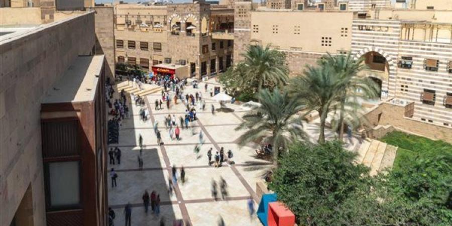 الجامعة الأمريكية بالقاهرة تتلقى أكبر هبة في تاريخها لكلية إدارة الأعمال