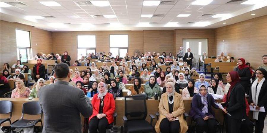 تمريض جامعة المنصورة الجديدة تنظم ندوة عن الصحة الإنجابية