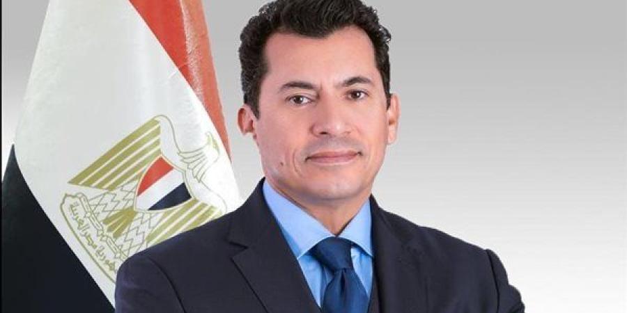 وزير الرياضة يهنئ نظيريه في المغرب والسعودية باستضافة كأس العالم 2030 و2034