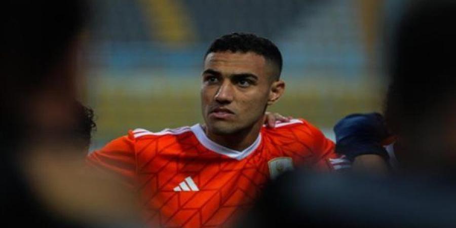 صراع بين الزمالك وبيراميدز لضم محمود جهاد.. وشرط تعجيزي من فاركو