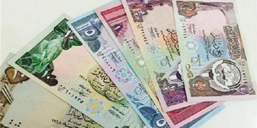 سعر الدينار الكويتي مقابل الجنيه اليوم الجمعة