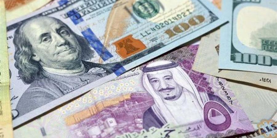 تعرف على سعر الدولار اليوم الجمعة.. سعر الدولار في البنوك والصرافات