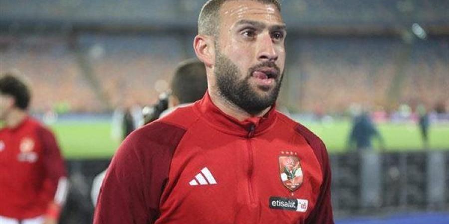 عمر كمال لاعب الاهلى يتعرض لحادث سير.. صور