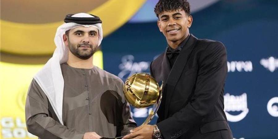 لامين يامال: "أفكر في حصد البطولات مع برشلونة"