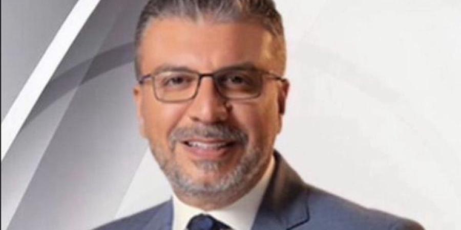 عمرو الليثي يحتفل ببلوغ متابعيه على السوشيال ميديا 15 مليون ويحصد الدرع الذهبي