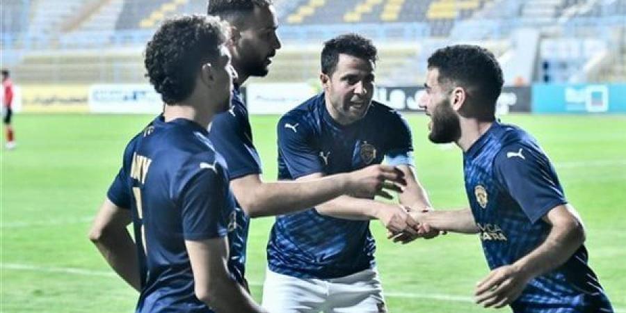 القندوسي يقود سيراميكا للفوز على طلائع الجيش في الدوري