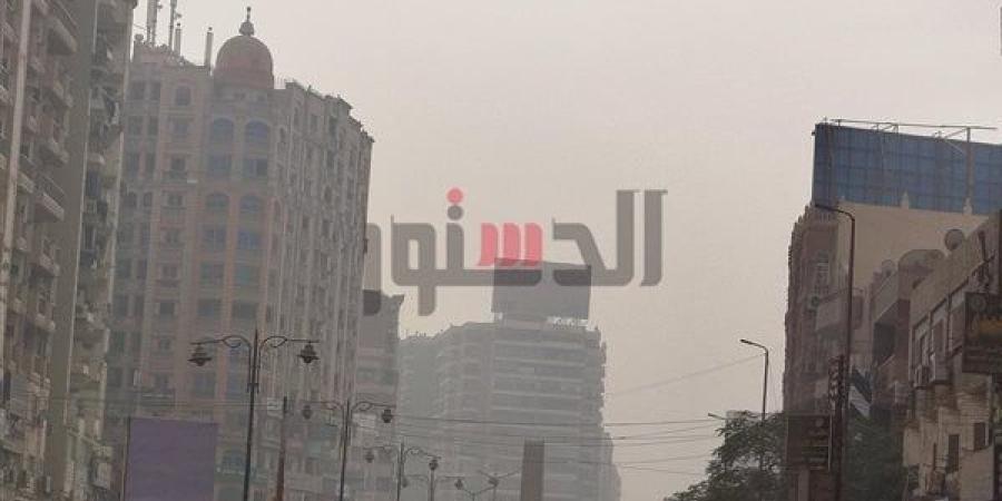 الضباب في عز الظهر.. شبورة وغيوم في سماء الفيوم.. لايف