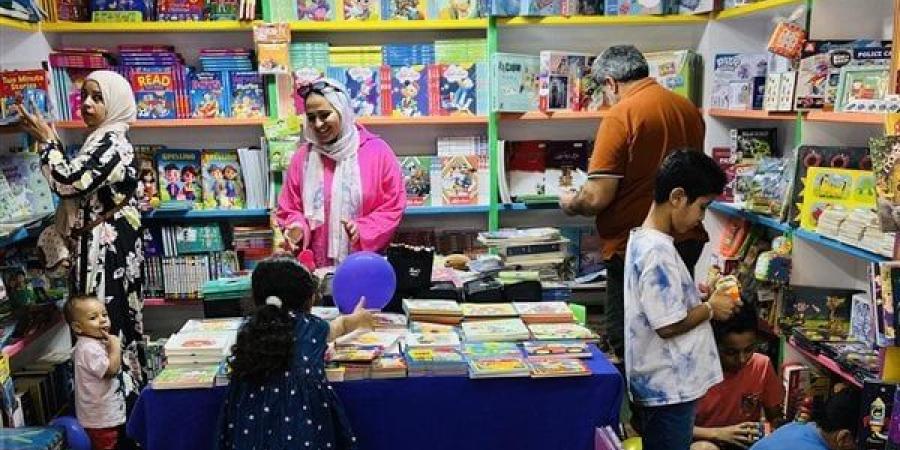 كاهن "عذراء شبرا" يشارك برواية "الحرب" في معرض الكتاب