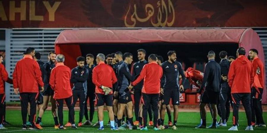 رغم توقيع اللاعب.. توقف مفاجئ وصادم في صفقة الأهلي الجديدة