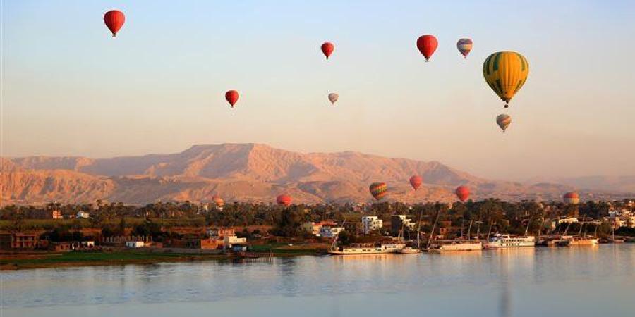 هبوط اضطرارى لإحدى شركات البالون لتغيير مفاجئ فى اتجاة الرياح أثناء الطيران